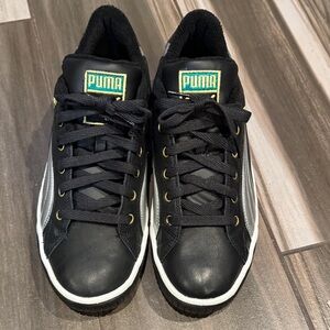 Puma Men's Black and White Sneakers
